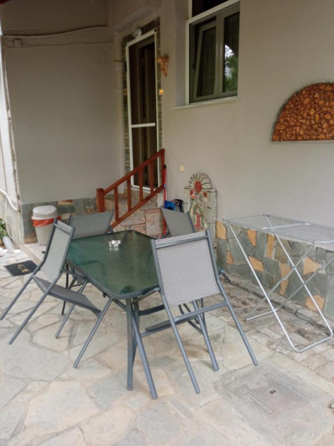 Sofia'S Garden Apartment Nea Peramos  Exterior photo